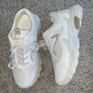 Cream Dad Sneakers / Dad Trainers